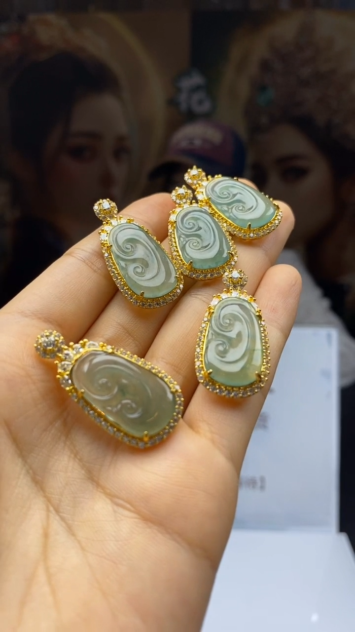 翡翠未镶嵌颈饰多样性发货 (只发一件) *MC4