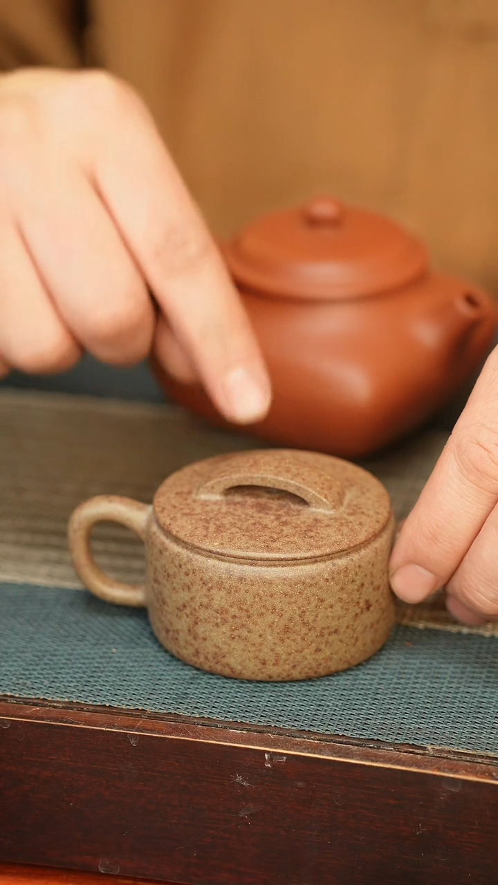 【闪购商品】微瑕喀左紫砂原矿手工制作