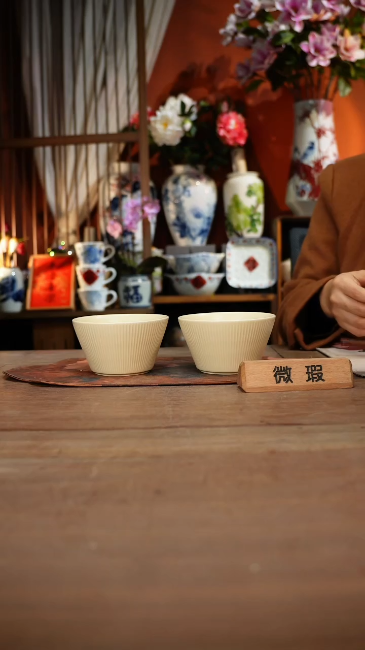 当代高温釉下彩手绘陶瓷餐具