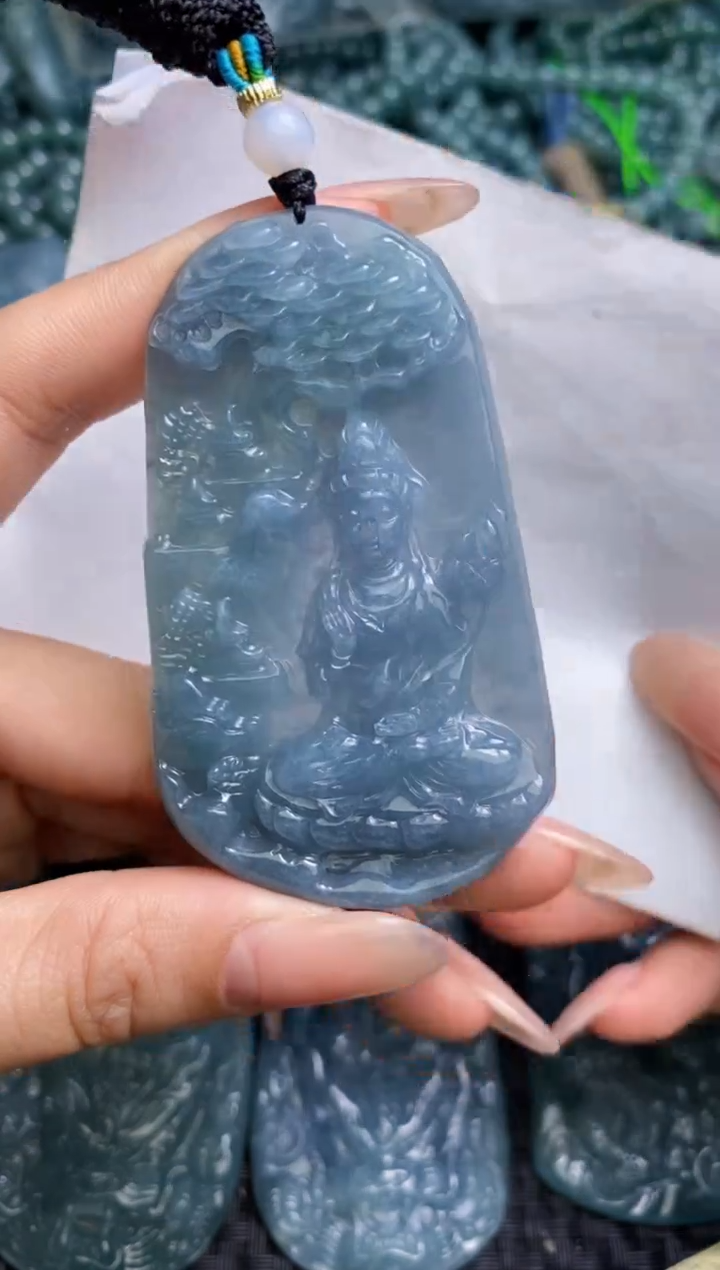 【闪购商品】翡翠颈饰未镶嵌          