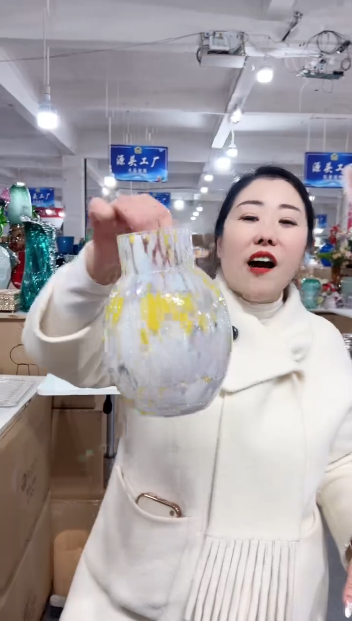 【闪购商品】玻璃花伴你花瓶微瑕-T8A4C