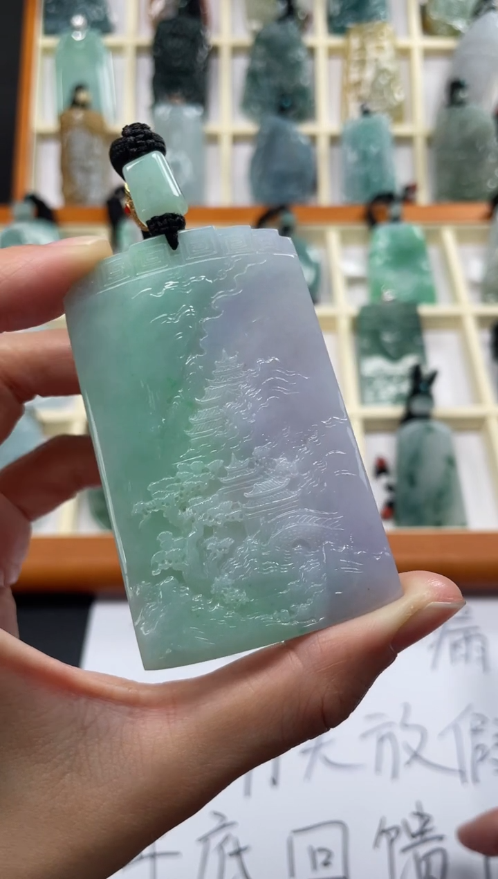 【闪购商品】翡翠颈饰未镶嵌山水