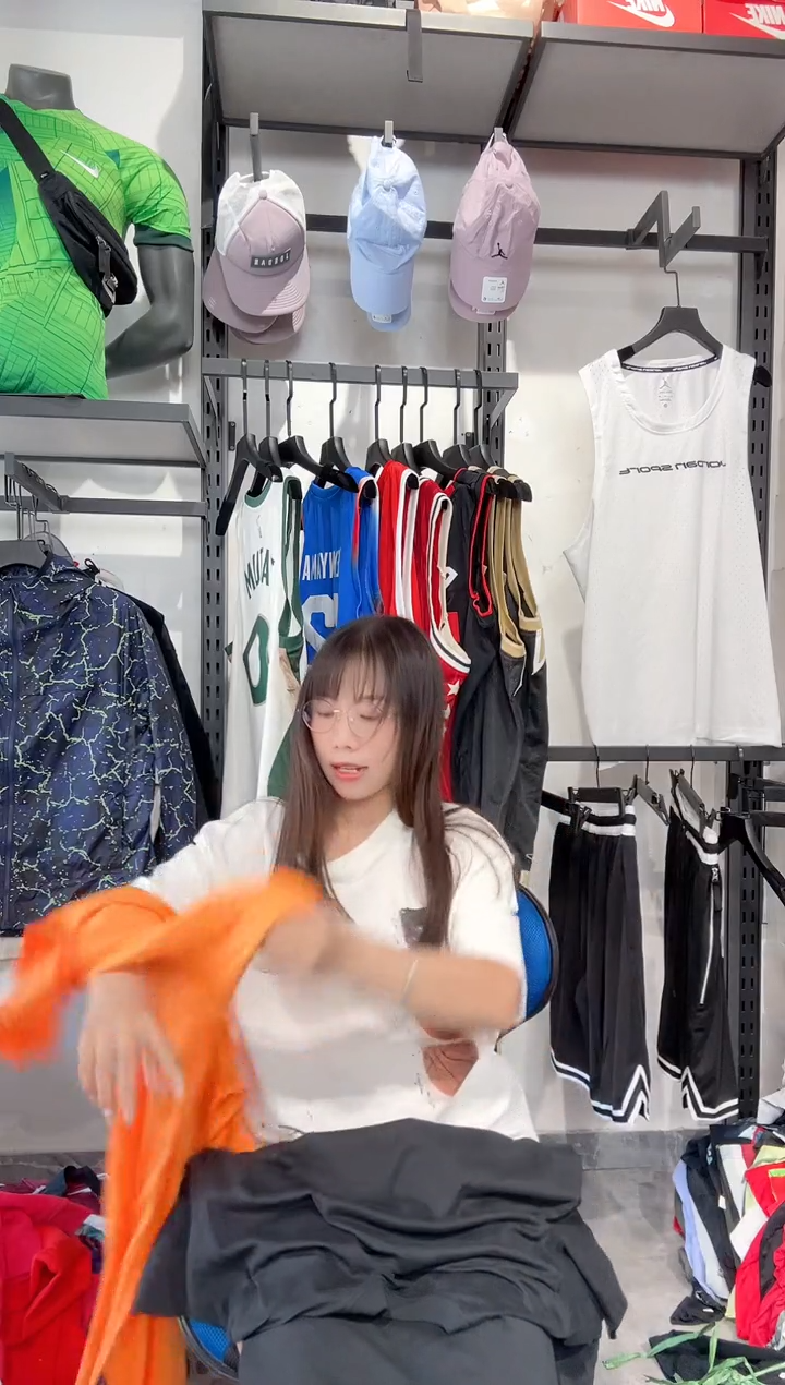 1234编码 瑕疵款以直播间过款为准 尺码2
