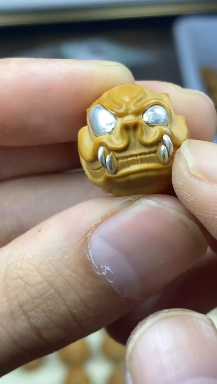 猴头核桃吊坠小恶魔 重工