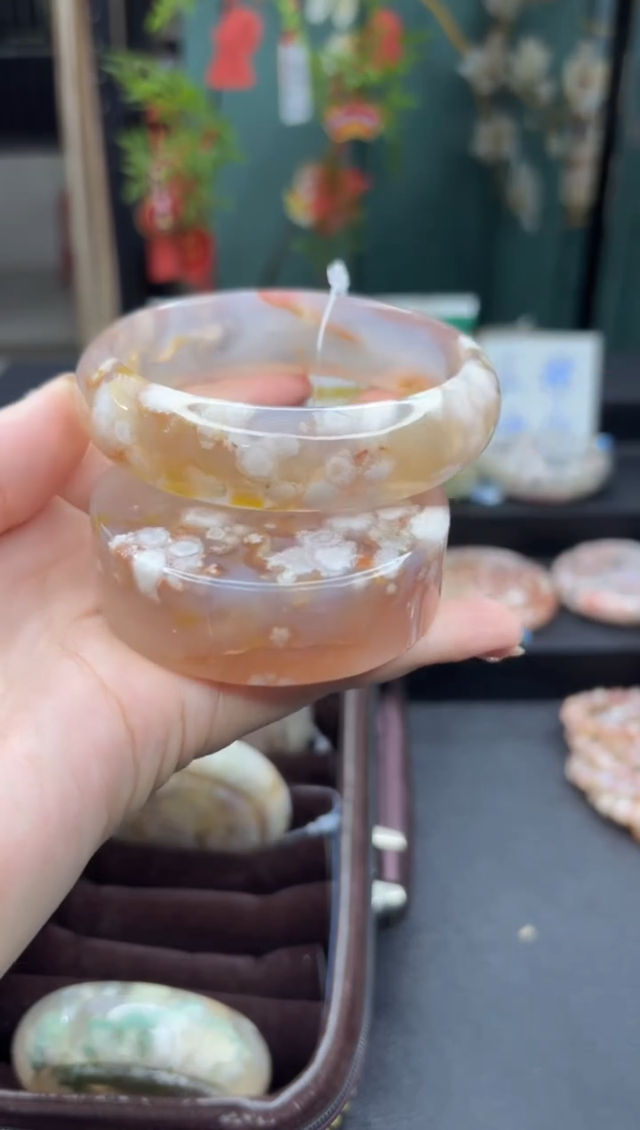 【闪购商品】石英质玉手镯未镶嵌260（62圈赠送镯心）