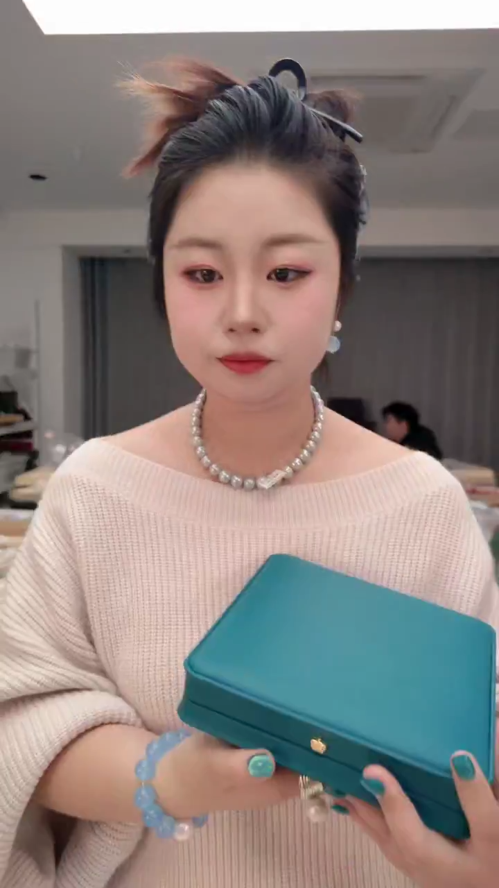 羽毛2211绿方盒子
