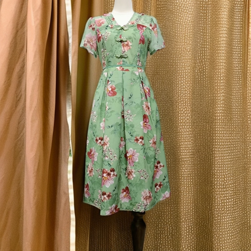 夏装改良旗袍V领印花盘扣高级感连衣裙F106