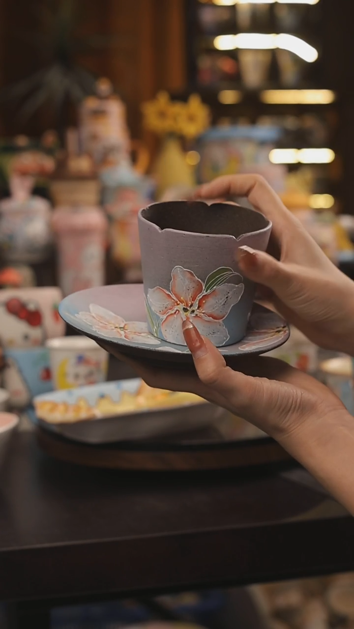 景德镇釉下彩绘设计师款式陶瓷