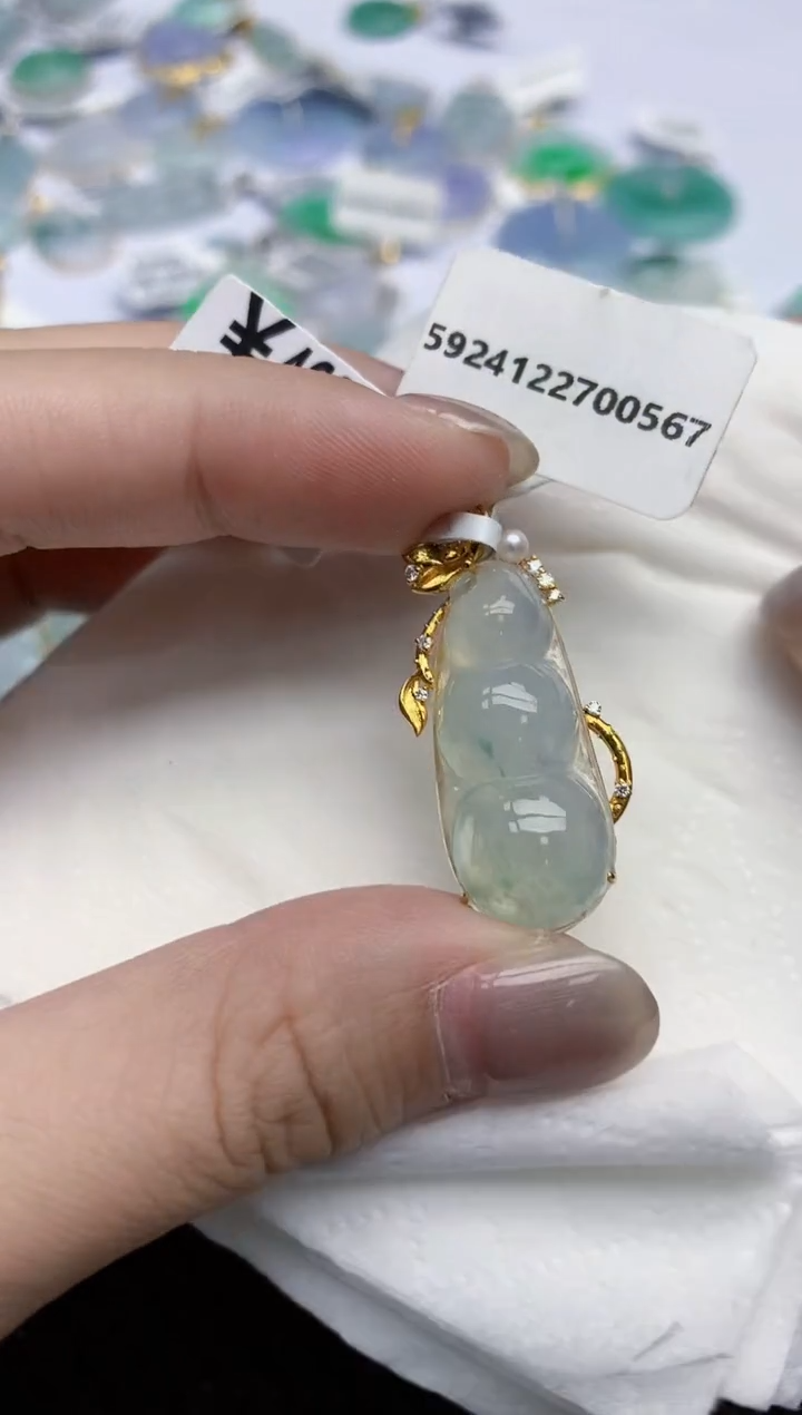 【闪购商品】翡翠颈饰18K金镶嵌天然翡翠A货