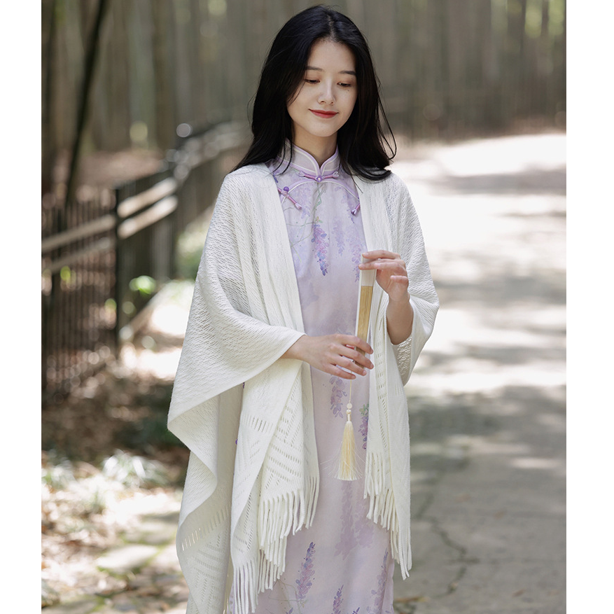 针织披肩秋冬云肩民族风长款内搭白色米色时尚配旗袍的外披开衫
