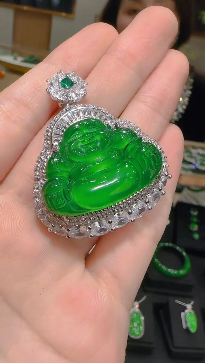 【闪购商品】翡翠吊坠(赠链)银S925镶嵌天然翡翠A货多样性发一件