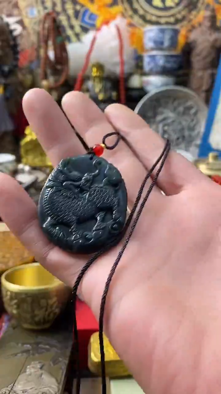 颈饰未镶嵌和田玉（青玉）-------主播推荐-------