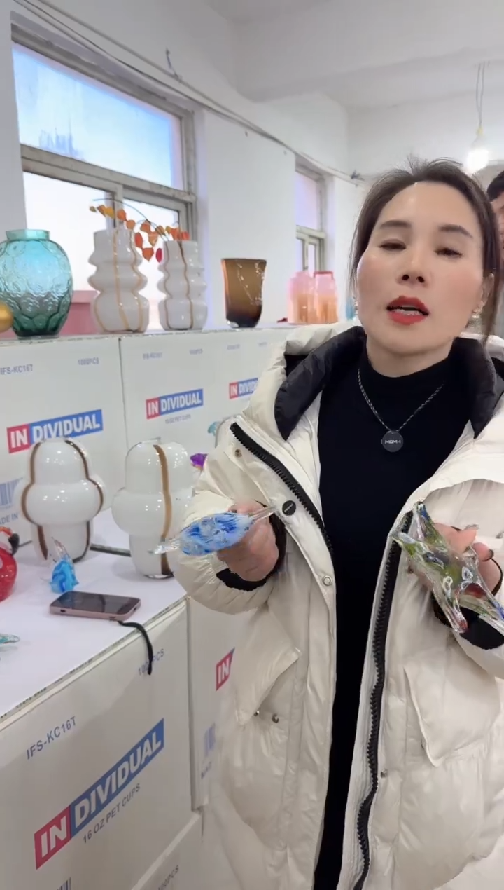 【闪购商品】无铅玻璃洛芙花器-b-早18
