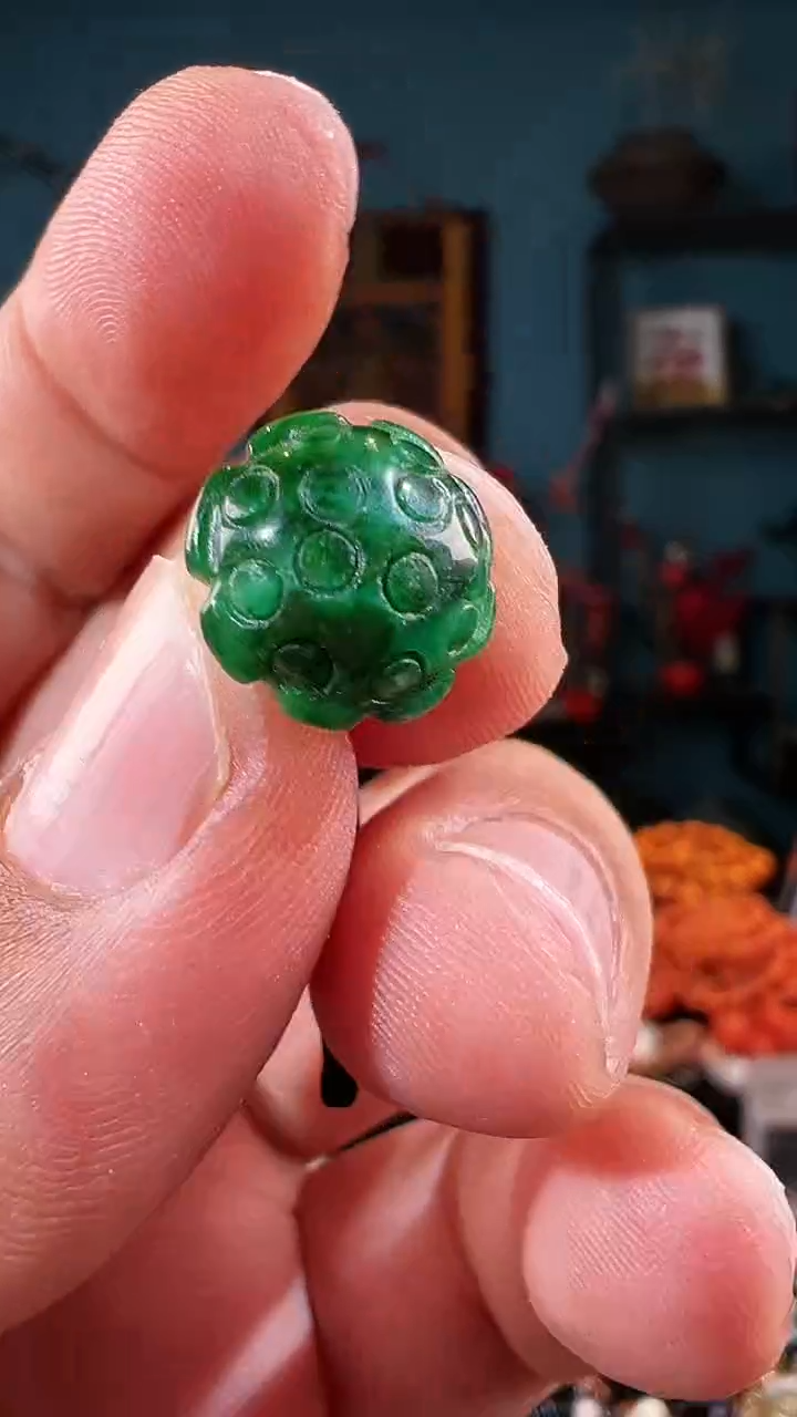 【闪购商品】翡翠颈饰未镶嵌12+莲蓬