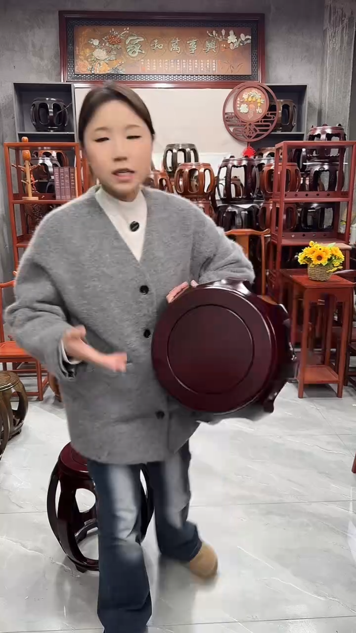 花梨木类家具  酸枝色小号鼓凳一对（两条）