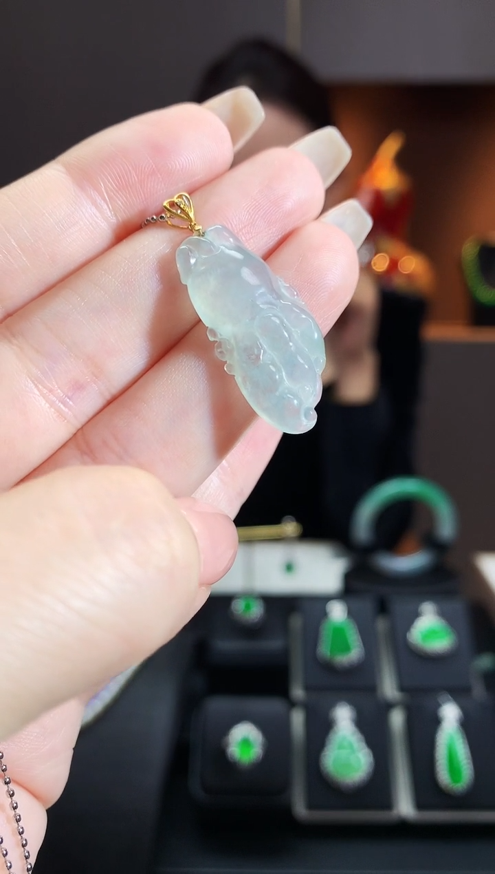 【闪购商品】翡翠吊坠(不含链)18K金镶嵌吊坠