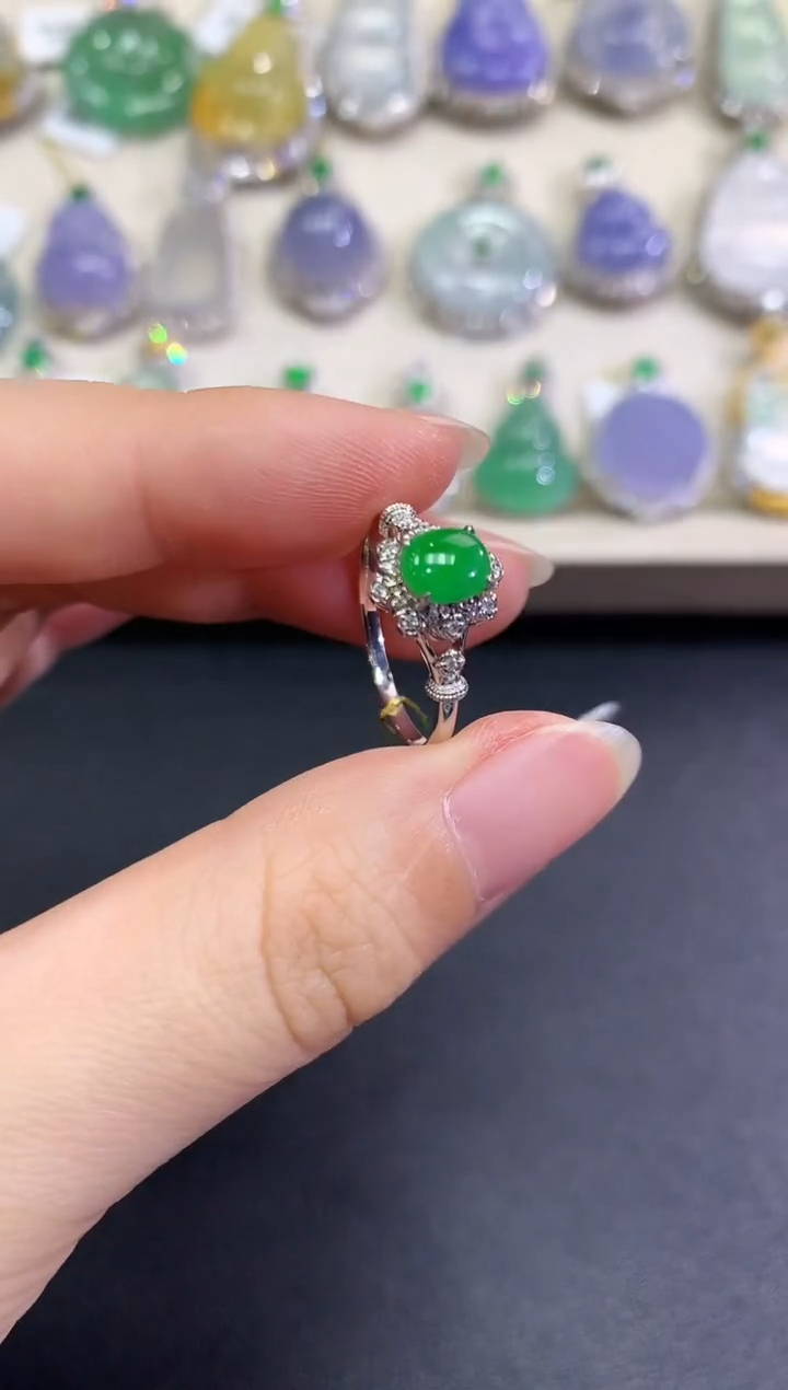 【闪购商品】翡翠戒指18K金镶嵌B88    