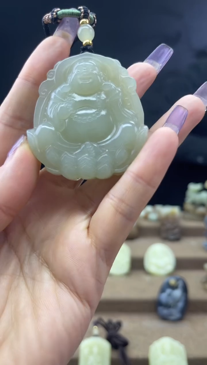 颈饰未镶嵌和田玉1