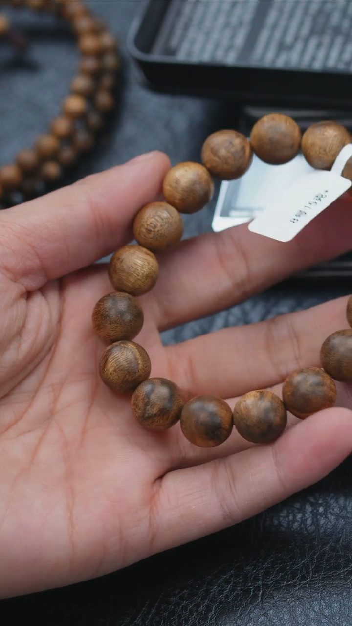 【闪购商品】沉香手串柬埔寨菩萨棋1.3单圈15g+