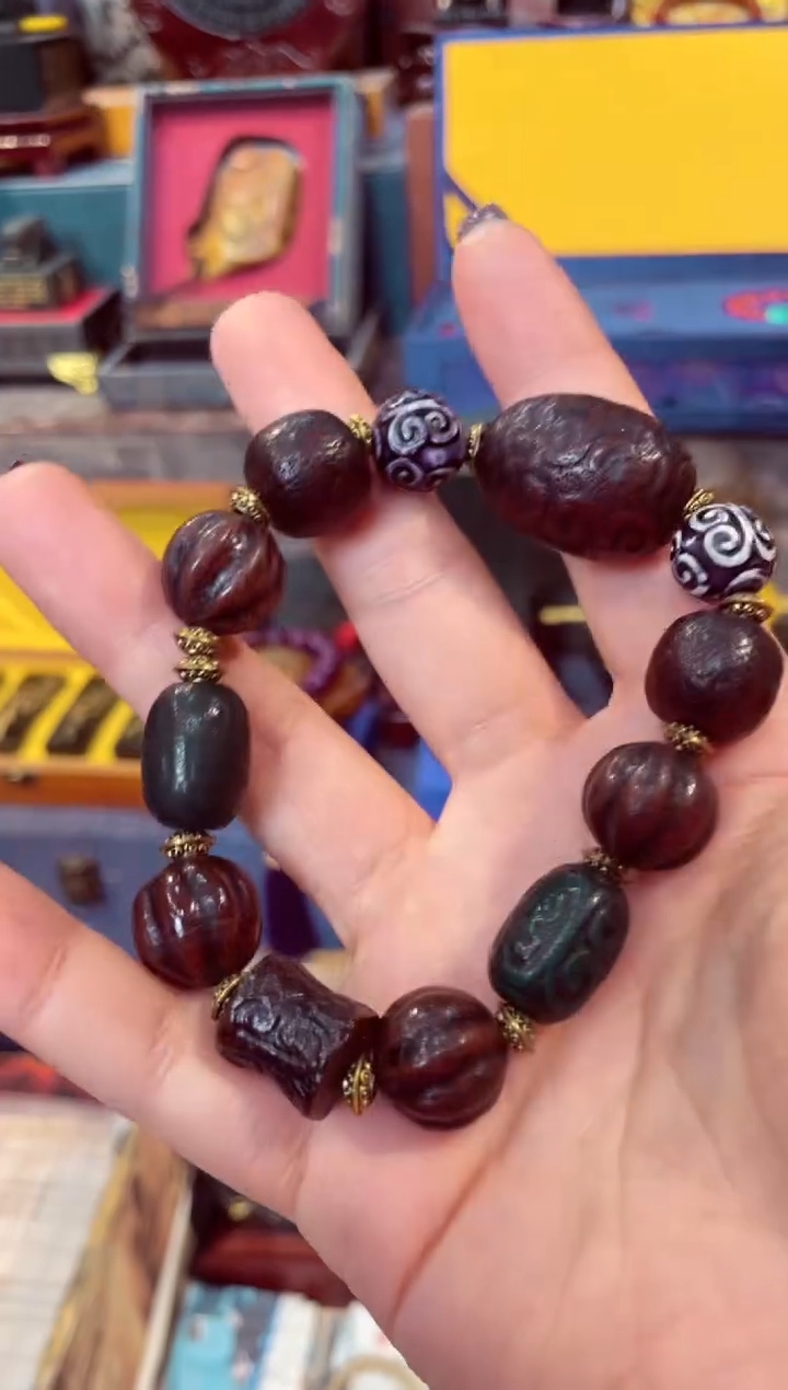 【闪购商品】玛瑙/玉髓手串未镶嵌           