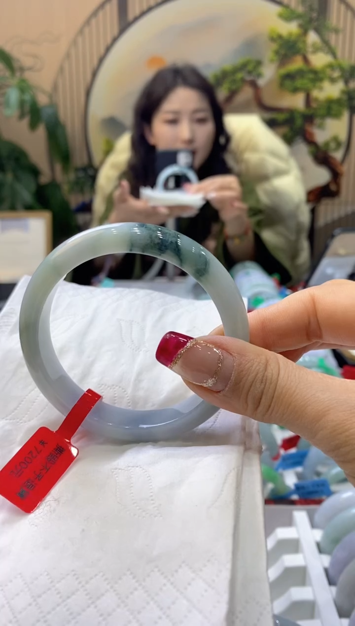 【闪购商品】翡翠手镯未镶嵌99900819