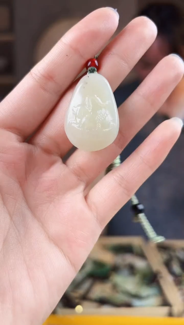 颈饰未镶嵌和田玉拍一发一，多样性发货