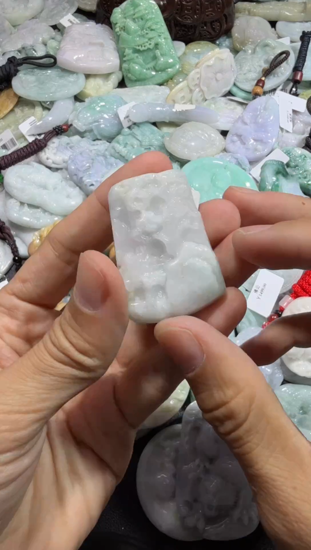 【闪购商品】翡翠颈饰未镶嵌00012932