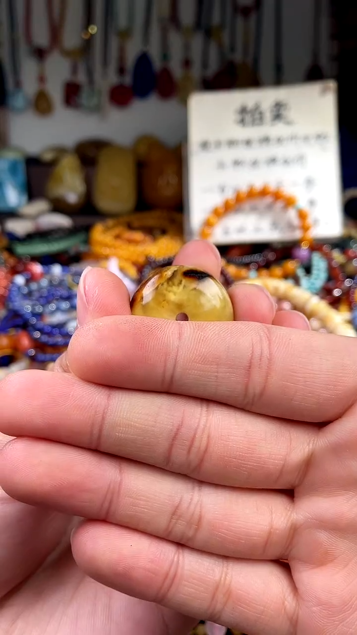 【闪购商品】琥珀裸石未镶嵌(一物一件)136201