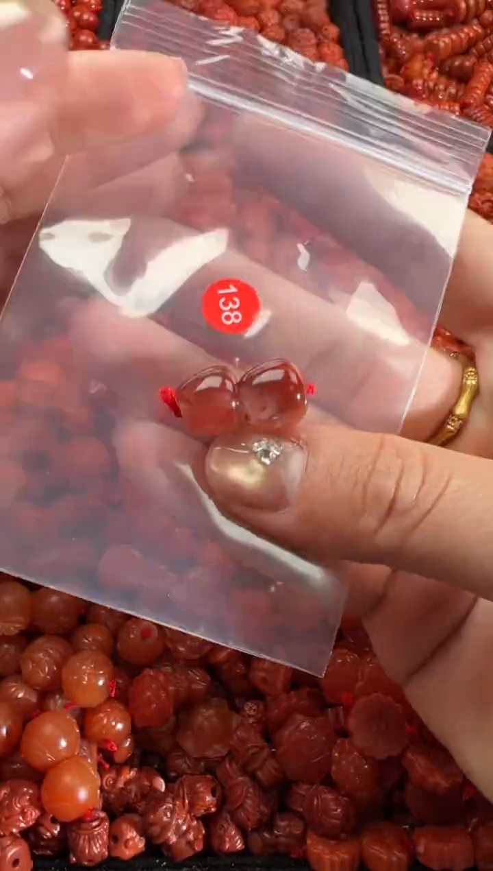 【闪购商品】南红玛瑙合金颈饰1