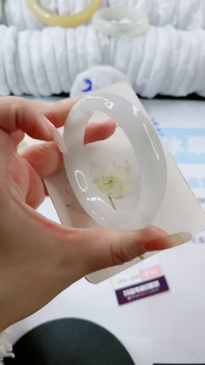 【闪购商品】石英质玉手镯未镶嵌多样性发货S759