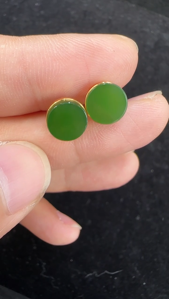 18K金镶嵌和田玉耳钉耳钉
