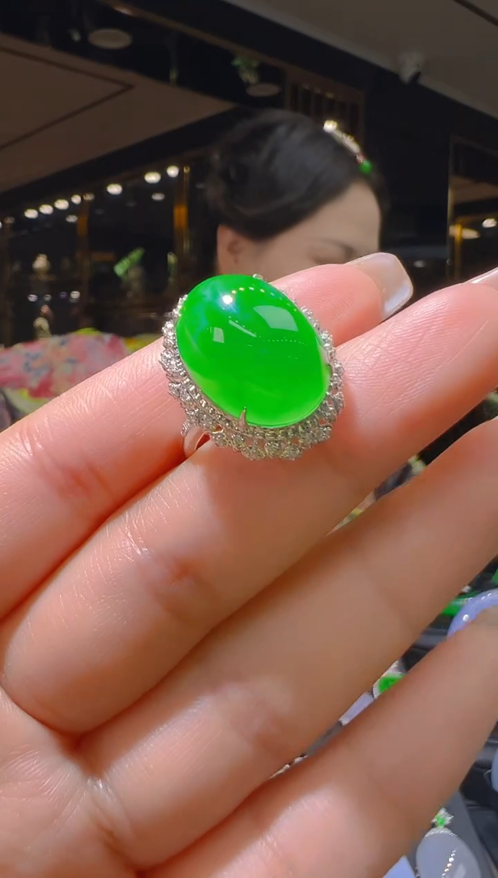 【闪购商品】翡翠戒指18K金镶嵌035       
