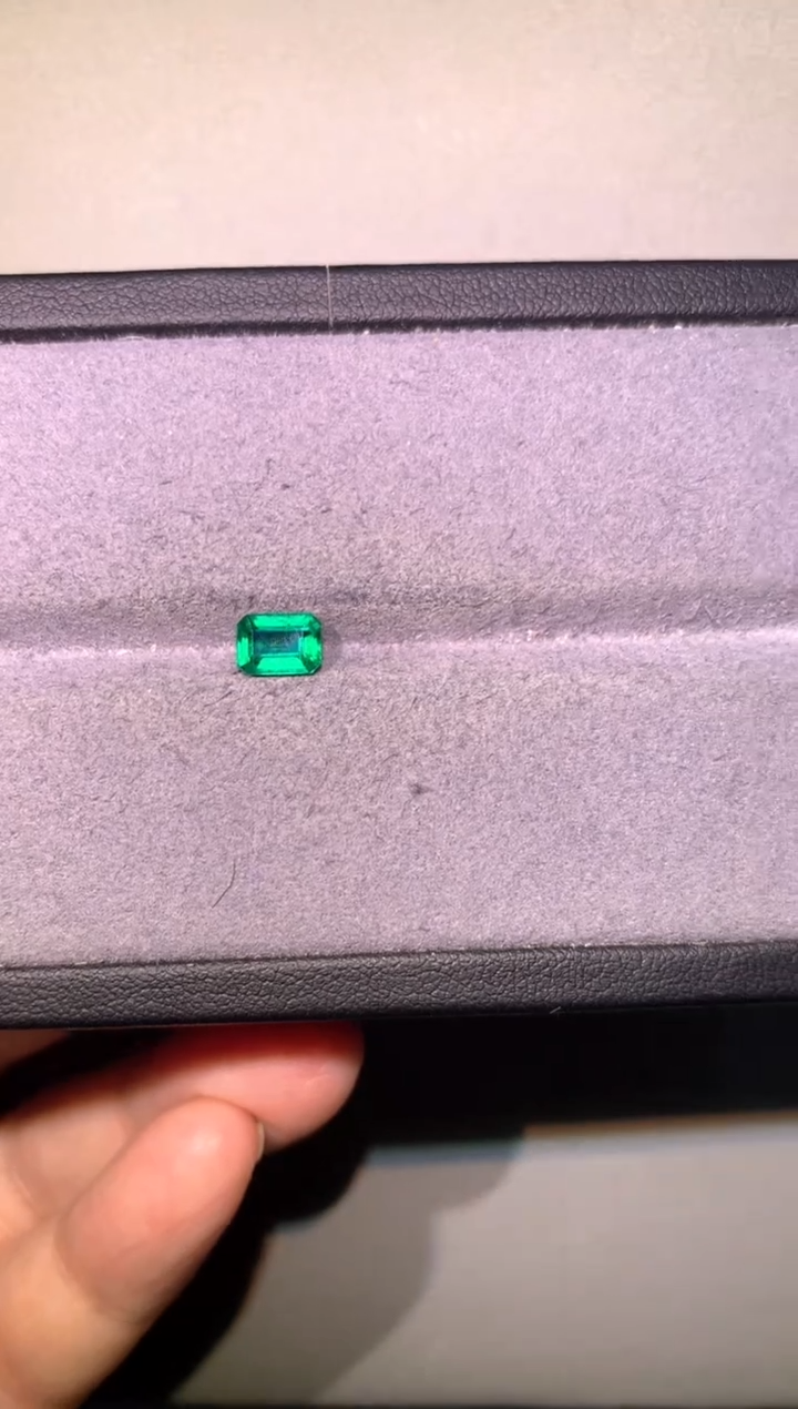 裸石未镶嵌祖母绿1.05ct赞吉VVG极微油VBA182