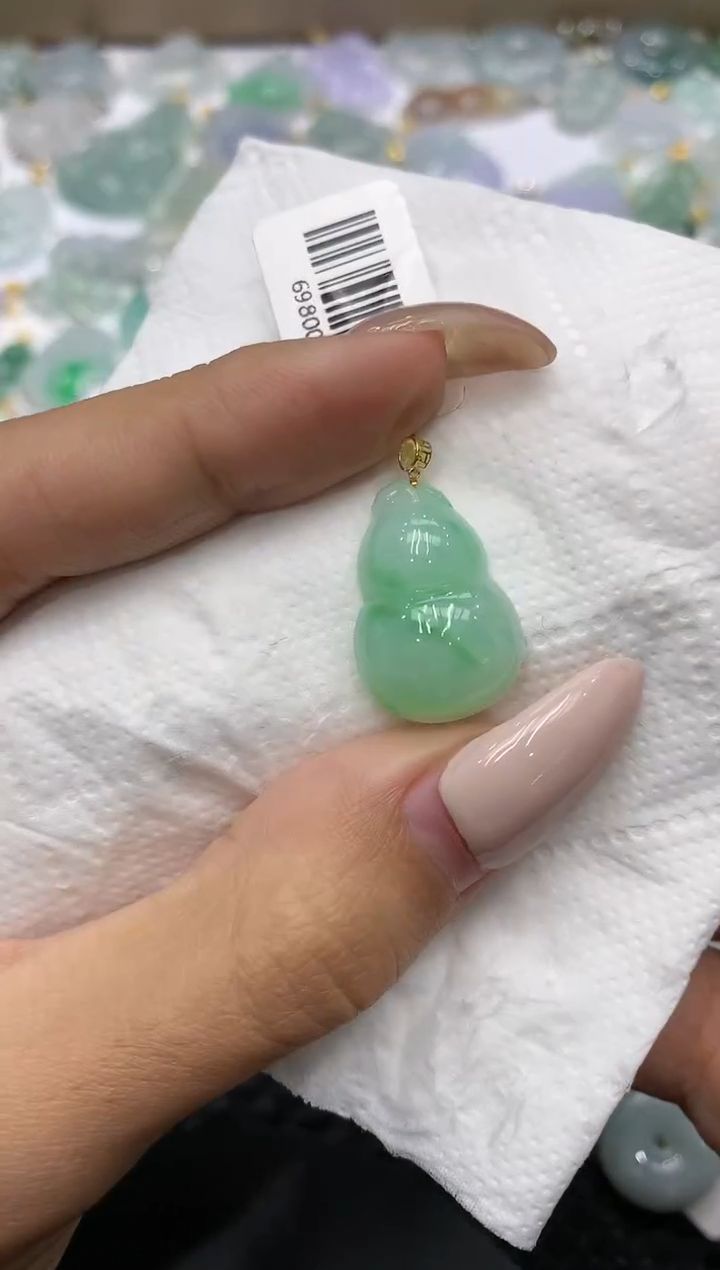 颈饰18K金镶嵌翡翠111111111111