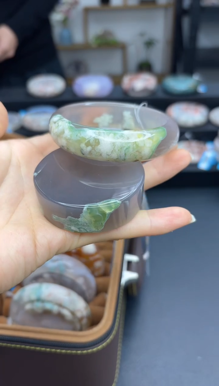 【闪购商品】石英质玉手镯未镶嵌A67(56圈赠送镯心)