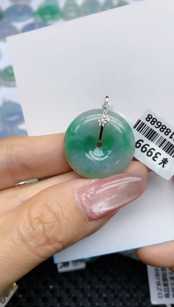 【闪购商品】翡翠颈饰18K金镶嵌天然翡翠A货