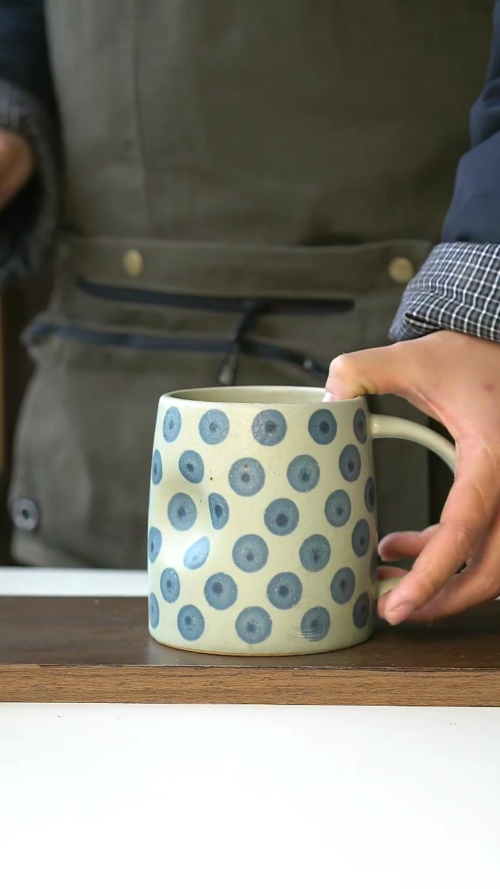 【闪购商品】陶瓷粗陶手绘蓝莓马克杯450ml@4-2@