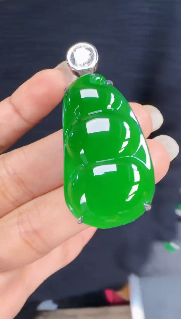 未镶嵌定制翡翠翡翠吊坠129