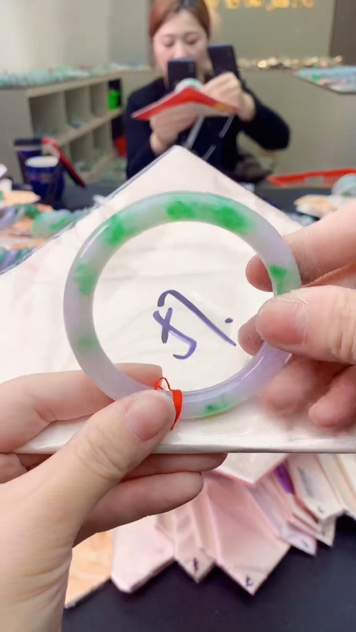 【闪购商品】翡翠手镯未镶嵌0683201251