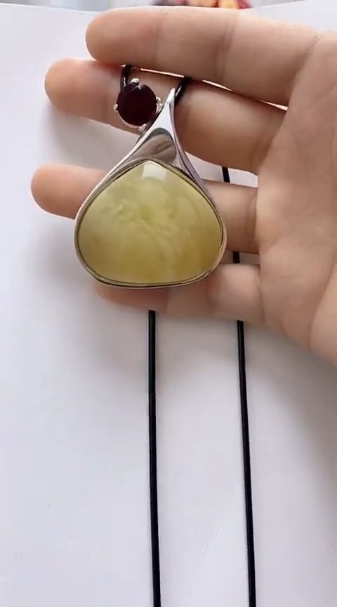 【闪购商品】琥珀裸石银S925镶嵌蜜蜡吊坠