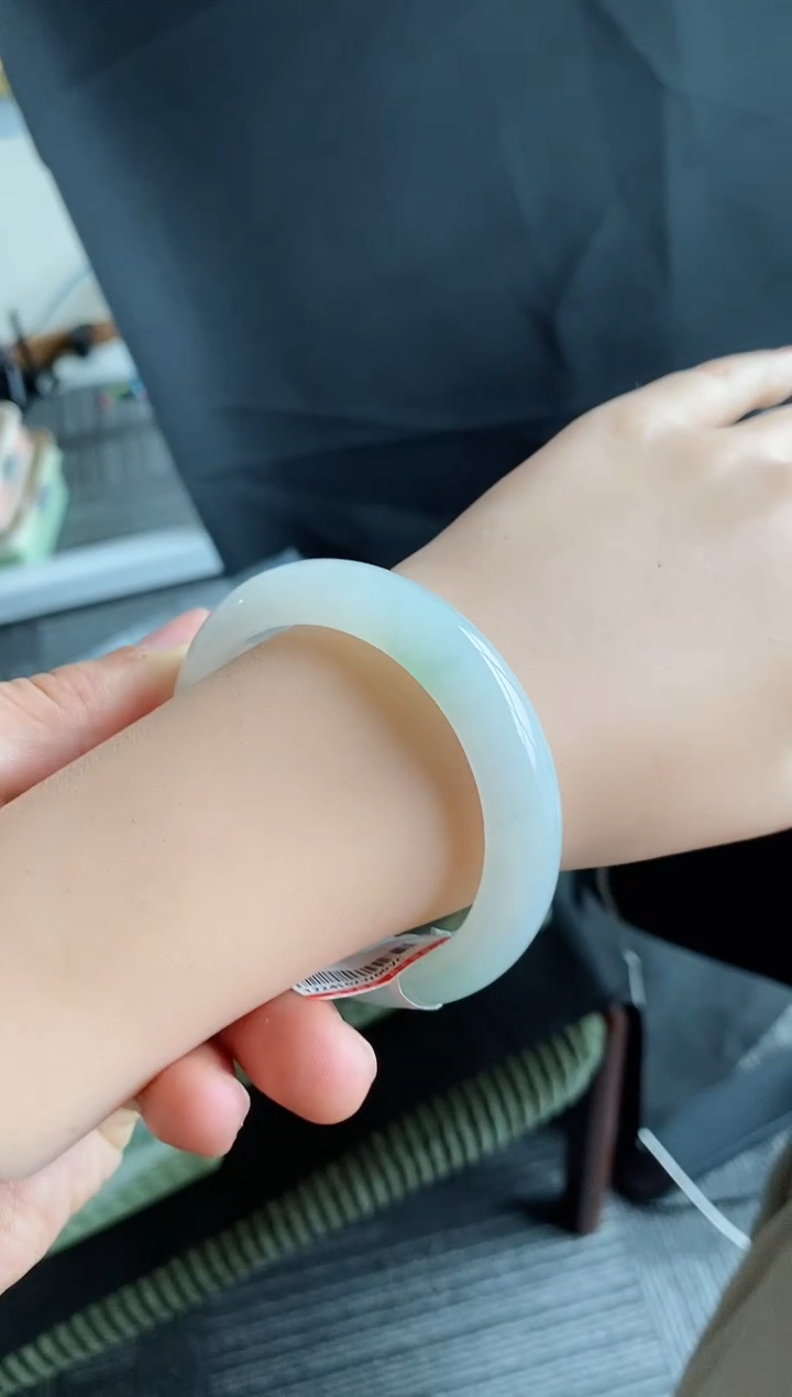 【闪购商品】翡翠手镯未镶嵌2号54.2*12.1*8.8正圈