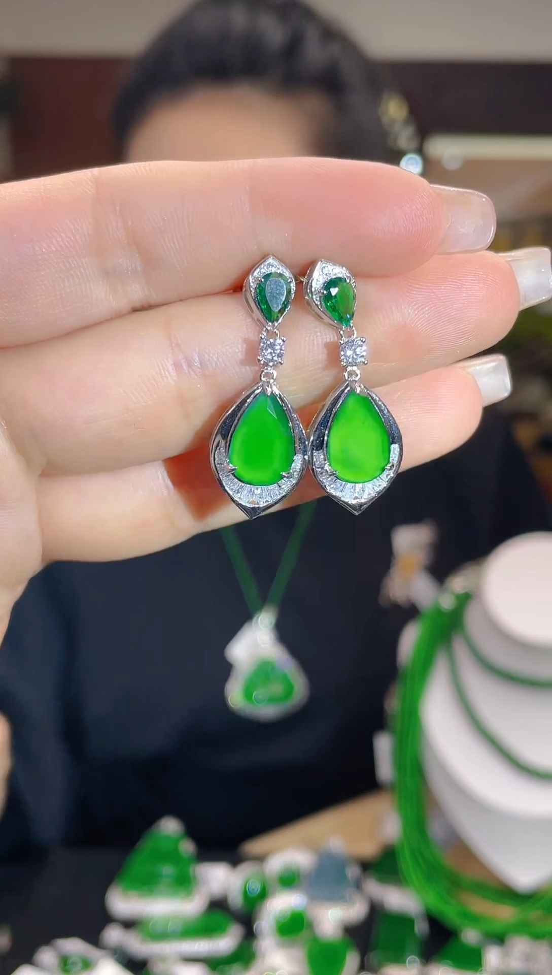 【闪购商品】翡翠吊坠(不含链)未镶嵌多样性发其一