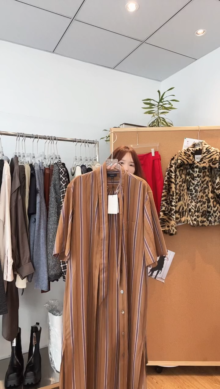 编号058 SOEUR25款长款衬衣裙 待开价