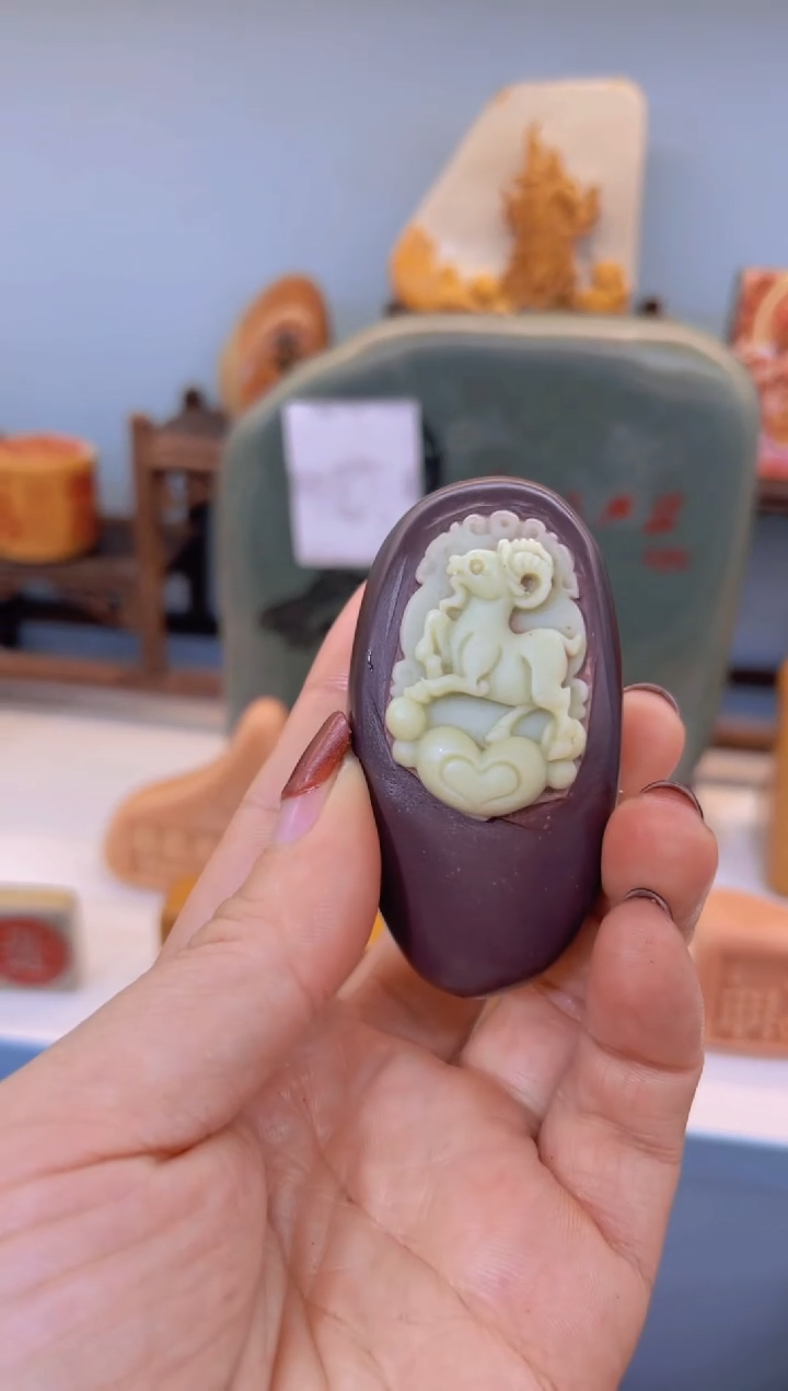 【闪购商品】松花石金丝玉奇石雕刻摆件111