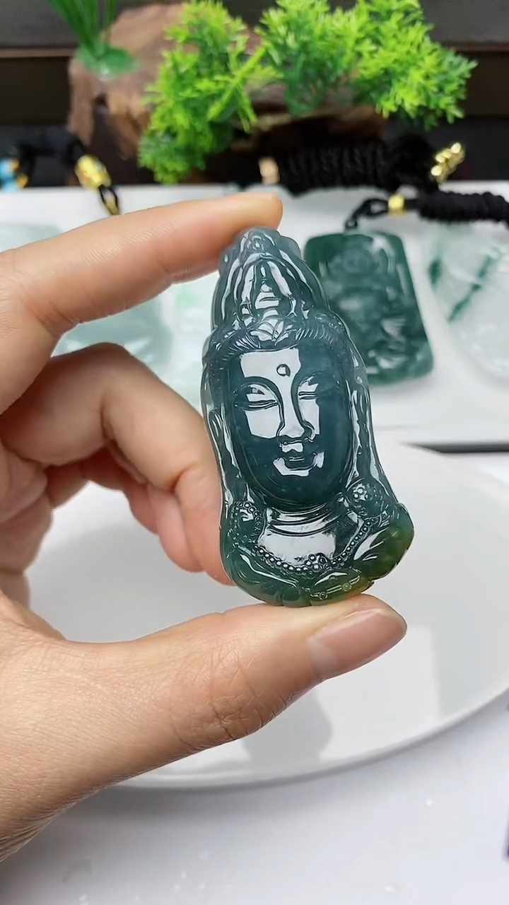 【闪购商品】翡翠颈饰未镶嵌