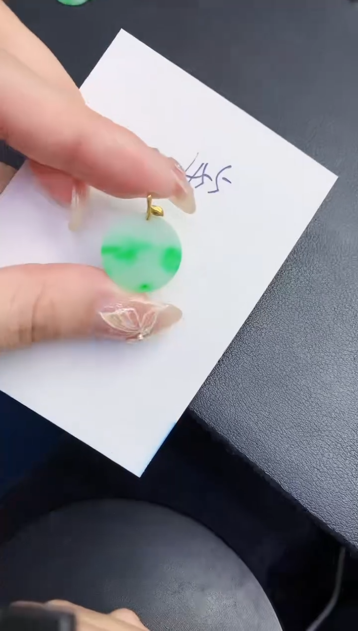 【闪购商品】翡翠颈饰18K金镶嵌000000000000