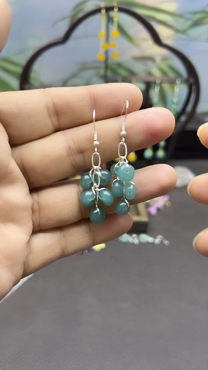 未镶嵌石英质玉（天山翠）耳饰210