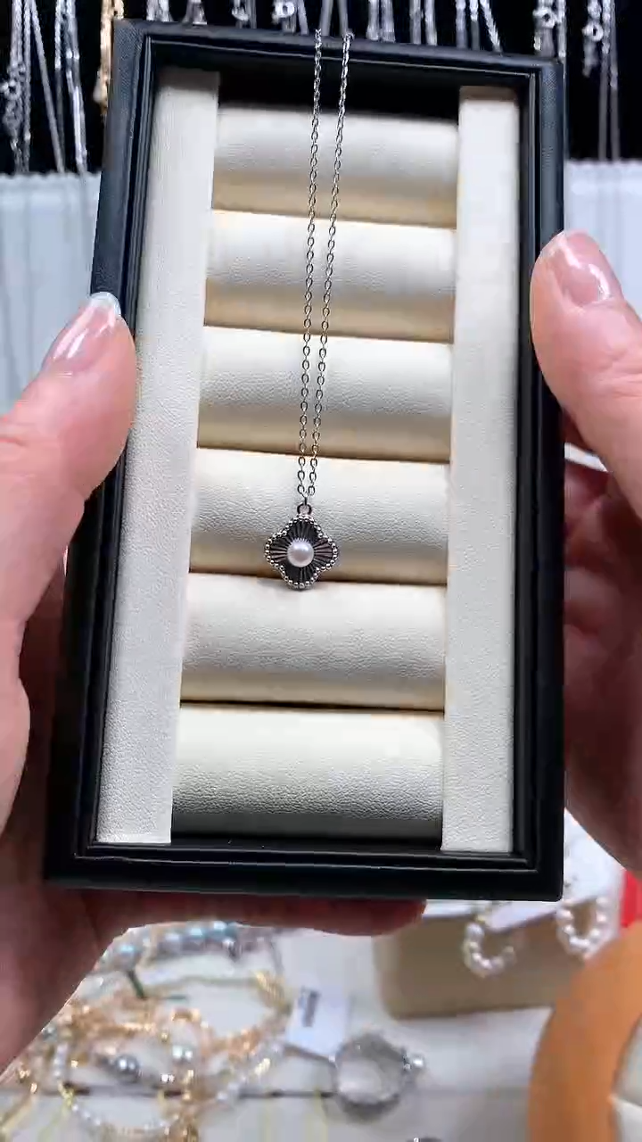 【闪购商品】海水珍珠颈饰银S925镶嵌海水珍珠四叶草切面套链