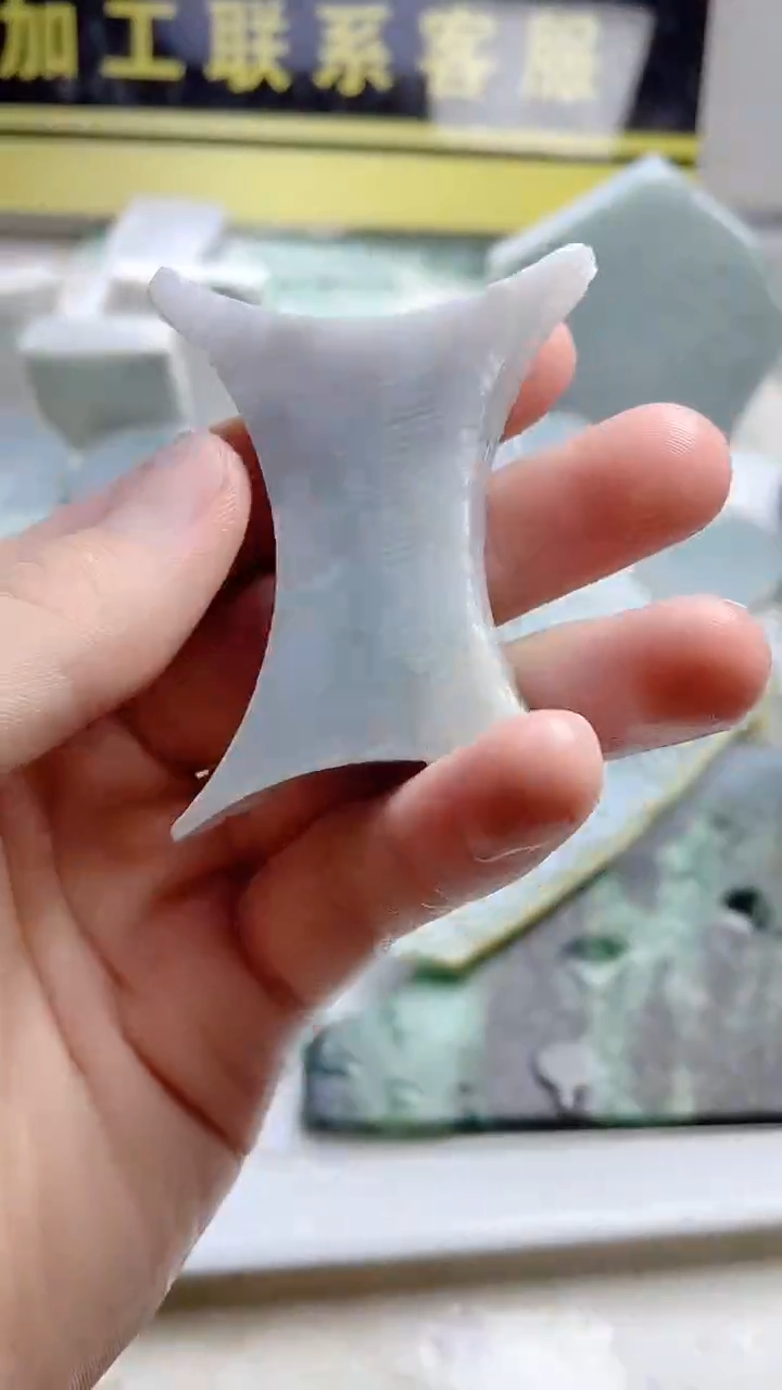 翡翠未镶嵌颈饰翡翠343