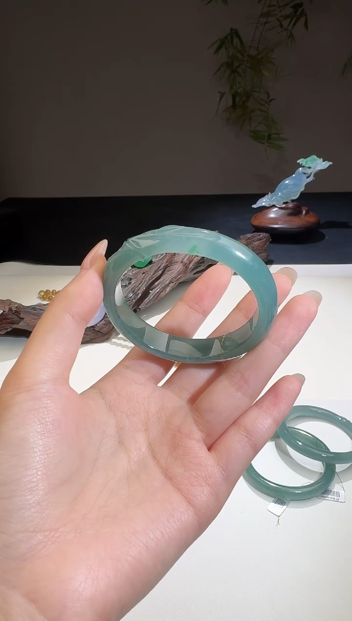 【闪购商品】翡翠手镯未镶嵌【鑫鑫】